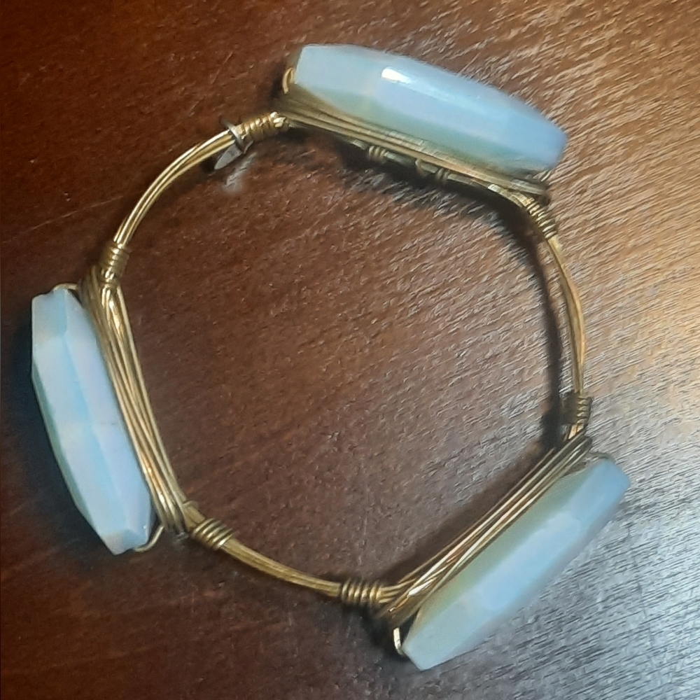 Bourbon and Bowties moonstone  copper wire bangle bracelet EUC white iridescent